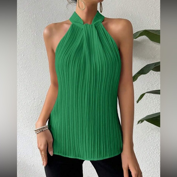 Elegant Green Halter Top - Picture 2 of 7